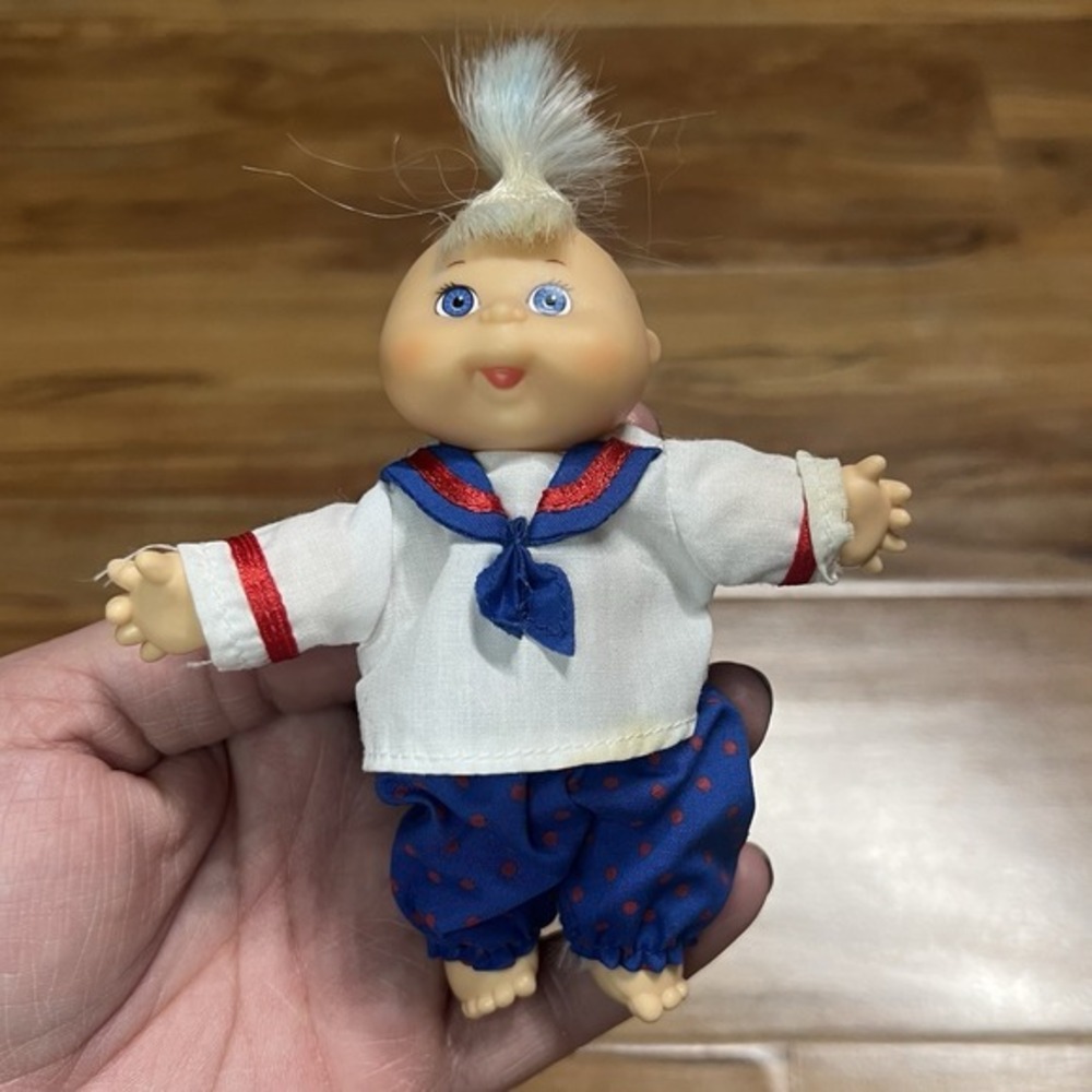 Vintage‎ 1995 Cabbage Patch Mini Baby Doll By Mattel 4 1/2"
